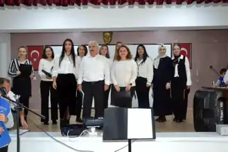 Ortaokulda Öğretmenler Günü Konseri