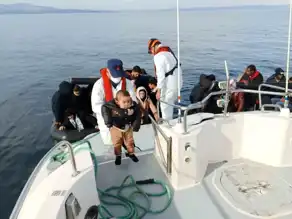 Ege'de 35 Göçmen Kurtarıldı