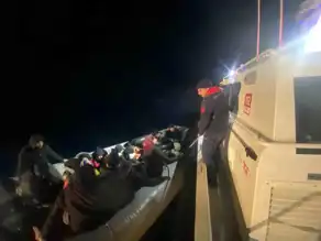 Ege'de Düzensiz Göçmen Operasyonu: 25 Kişi Yakalandı