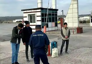 Ayvalık'ta 3 Düzensiz Göçmen Yakalandı