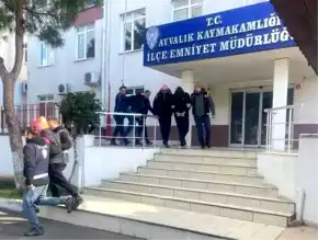Ayvalık'ta Hırsızlık Çetesi Çökertildi: Değerli Eşyalar Ele Geçirildi