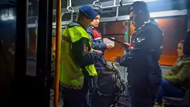 Ayvalık'ta Jandarma Operasyonu: 1 Hükümlü Yakalandı
