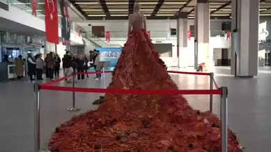Belediye Çalışanlarından Kadın Cinayetlerine Tepki: Uyanış Gelinliği