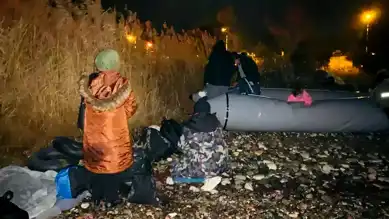 Balıkesir'de 23 Kaçak Göçmen ve 5 Organizatör Yakalandı