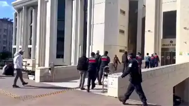 Balıkesir'de 5 Göçmen Kaçakçısı Tutuklandı