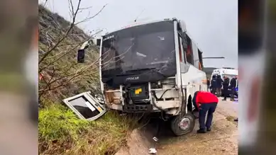 Balıkesir'de Midibüs Kazası: 25 Yaralı