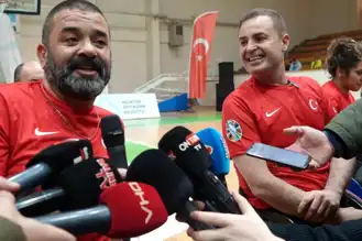 Ünlüler, Tekerlekli Basketbolcularla Karşılaştı!