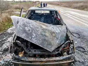 Balıkesir'de Seyir Halindeki Araç Alev Alev Yandı