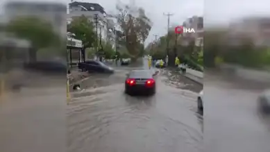 Sağanak Yağış Balıkesir'de Sele Dönüştü