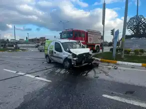 Balıkesir Karesi'nde Çarpışma: 2 Yaralı