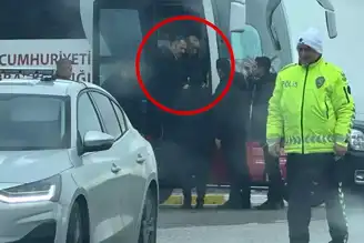 Erdoğan'ın Balıkesir'de Otobüsü Durdu! Askerlik Fotoğrafı Göz Aldı