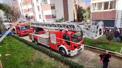 Edremit'te Apartman Yangını: 1 Ölü, Soruşturma Devam Ediyor