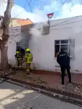 Edremit'te Ev Yangını: İtfaiye Söndürdü