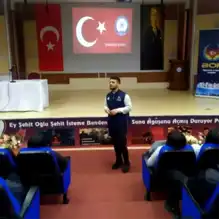 Edremit'te Gençlere Güvenli Gelecek Konferansı