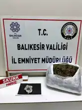 Edremit'te Uyuşturucu Operasyonu: 1 Gözaltı, 696 Gram Ele Geçirildi