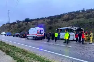 Gönen'de Servis Kazası: 25 Yaralı