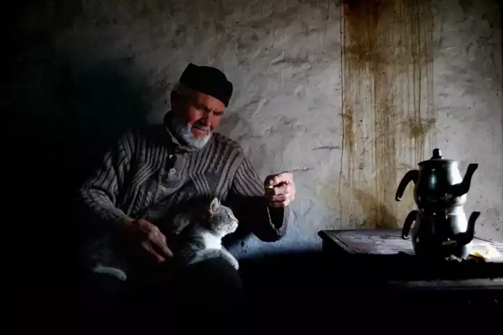 82 Yaşındaki Yaşlı Adam İçin Yeni Bir Yuva!