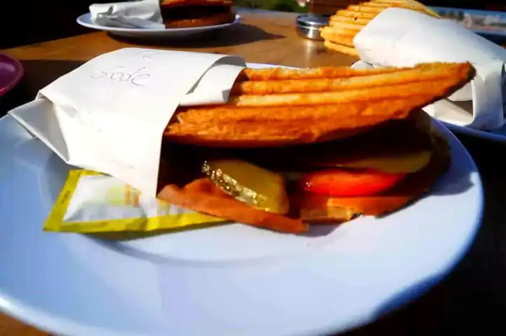 Ayvalık Tostu: Lezzet Sırrı Ortaya Çıktı!