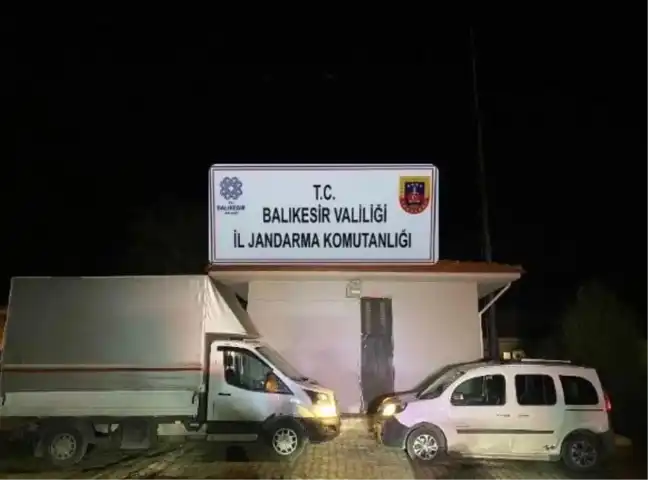 Ege'de Kaçakçılık Operasyonu: 25 Kişi Yakalandı