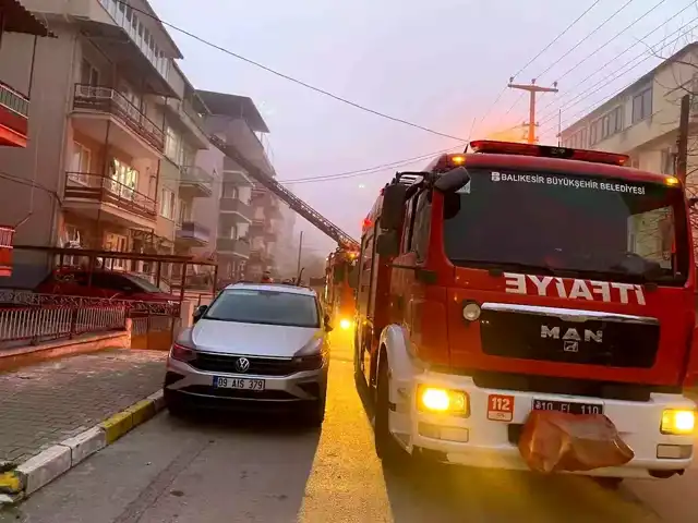 Balıkesir'de İki Yangın, Bir Yaralı