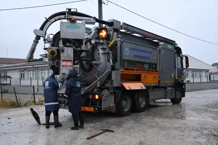 Sağanak Yağış Balıkesir'i Vurdu!