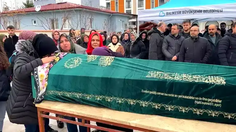 Balıkesir Patlamasında Özlem Özçakır Vefat Etti