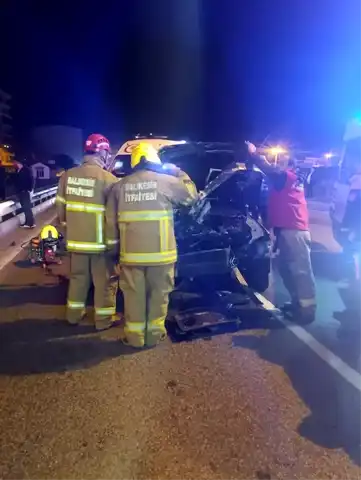 Edremit'te Trafik Kazası: 2 Yaralı