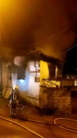 Edremit'te Yangın Faciası: İki Çocuk Hayatını Kaybetti
