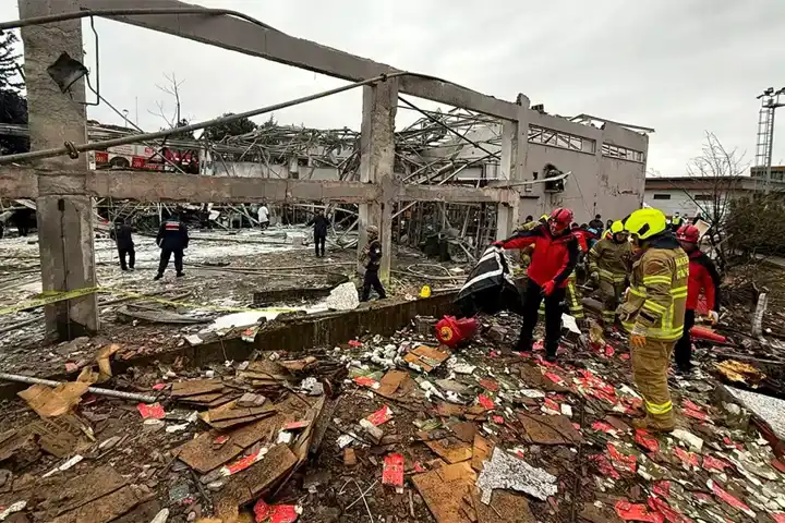 Balıkesir Fabrikasında 11 İşçi Hayatını Kaybetti