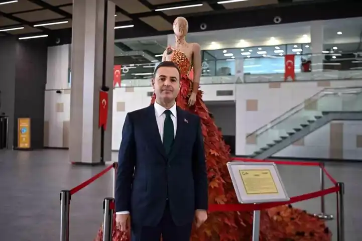 10 Bin Yaprakla Kadına Şiddete Tepki!