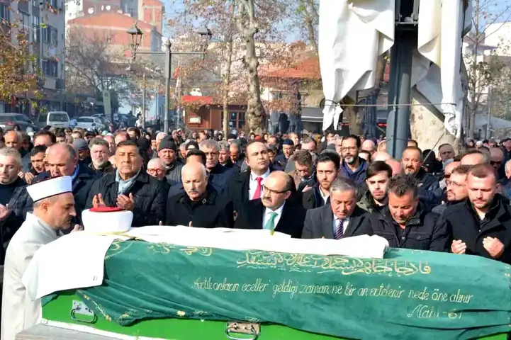 Balıkesir'de Sevilen İmam Mahmut İnan Vefat Etti