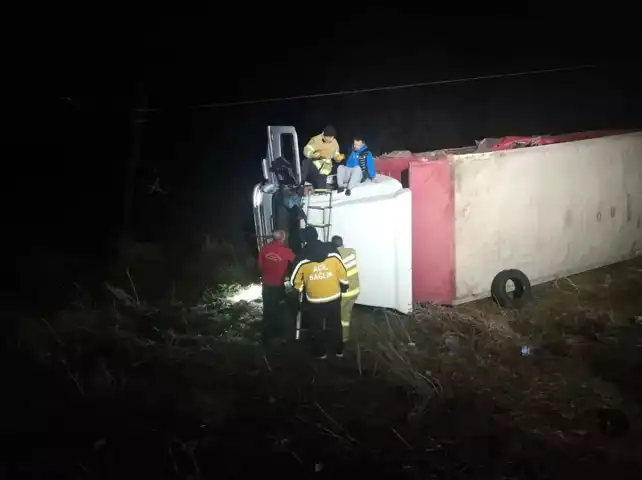 Susurluk'ta Trafik Kazası: İki Yaralı Kurtarıldı