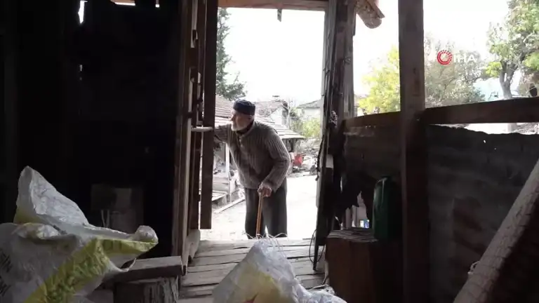 82 Yaşındaki Yaşlıya Sıcak Bir Yuva