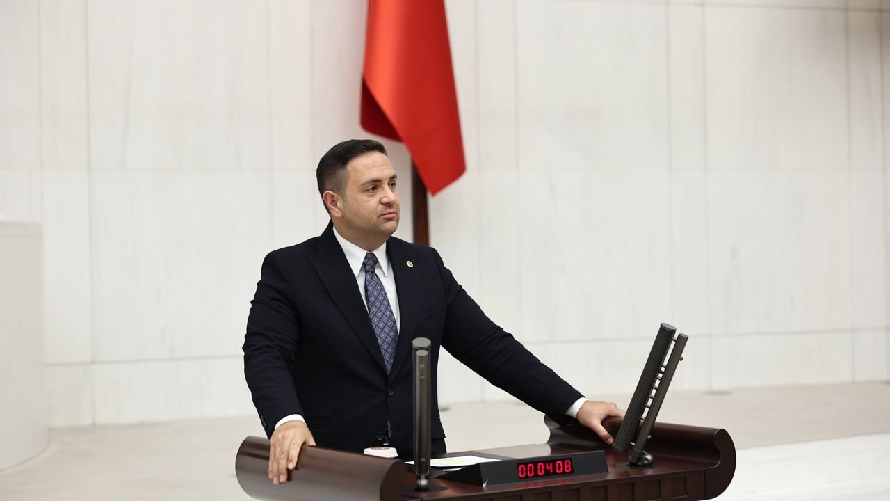 Umut Akdoğan tepki