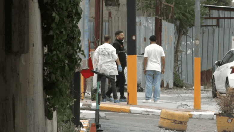 Polise bıçakla