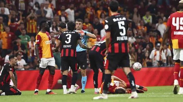 Süper Lig kırmızı kart