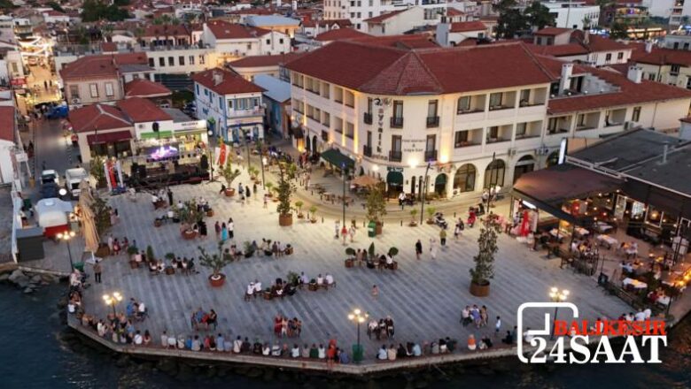 Tarihi Gümrük Meydanı